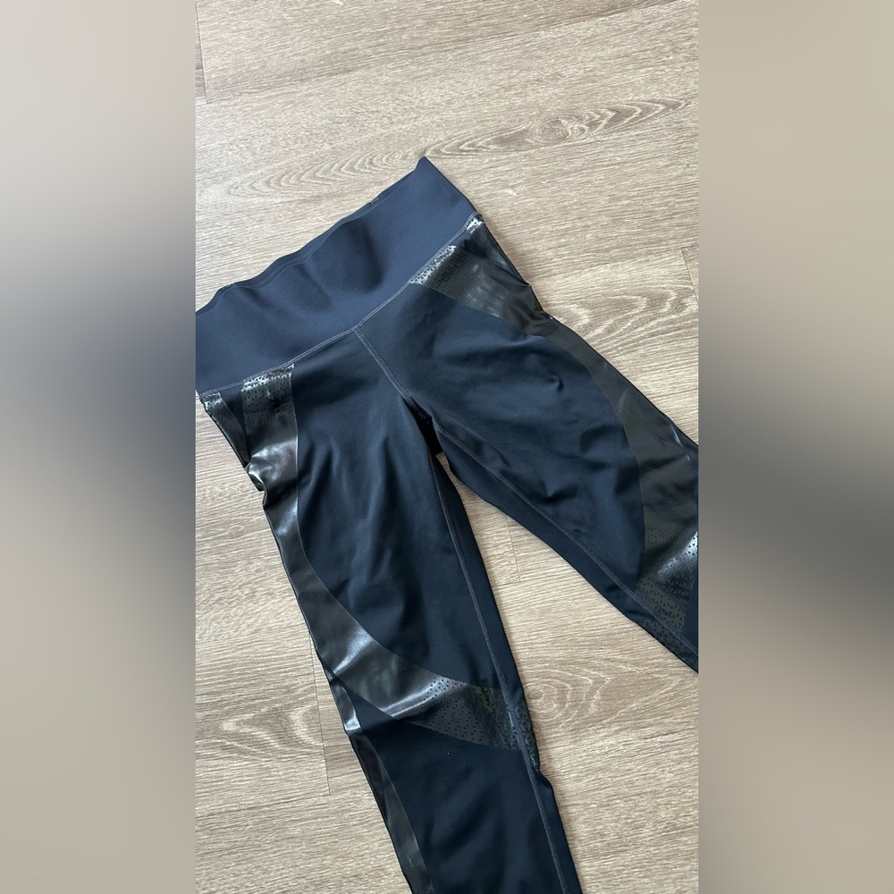 Under Armour Black Leggings with Shiny Accents
